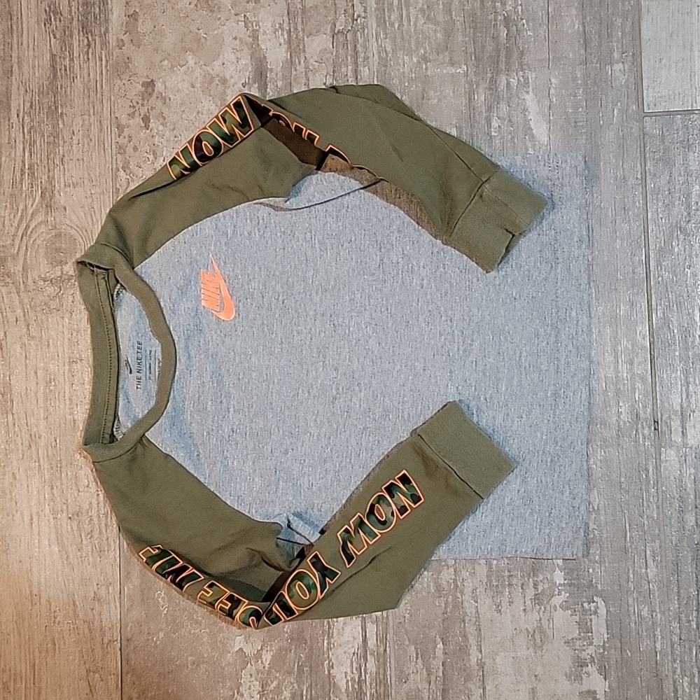 Long sleeve Nike top